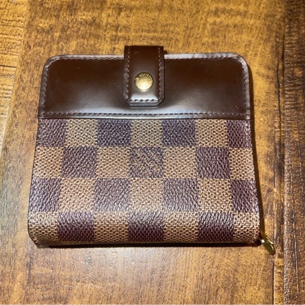 Preloved Authentic Louis Vuitton Damier Ebene Zippy Compact